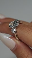 Dalia 3 stones