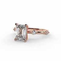 Ariel with Round Prong-Set on Band