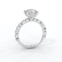 Cara 4 Claws with Emerald and Round Diamonds on Band