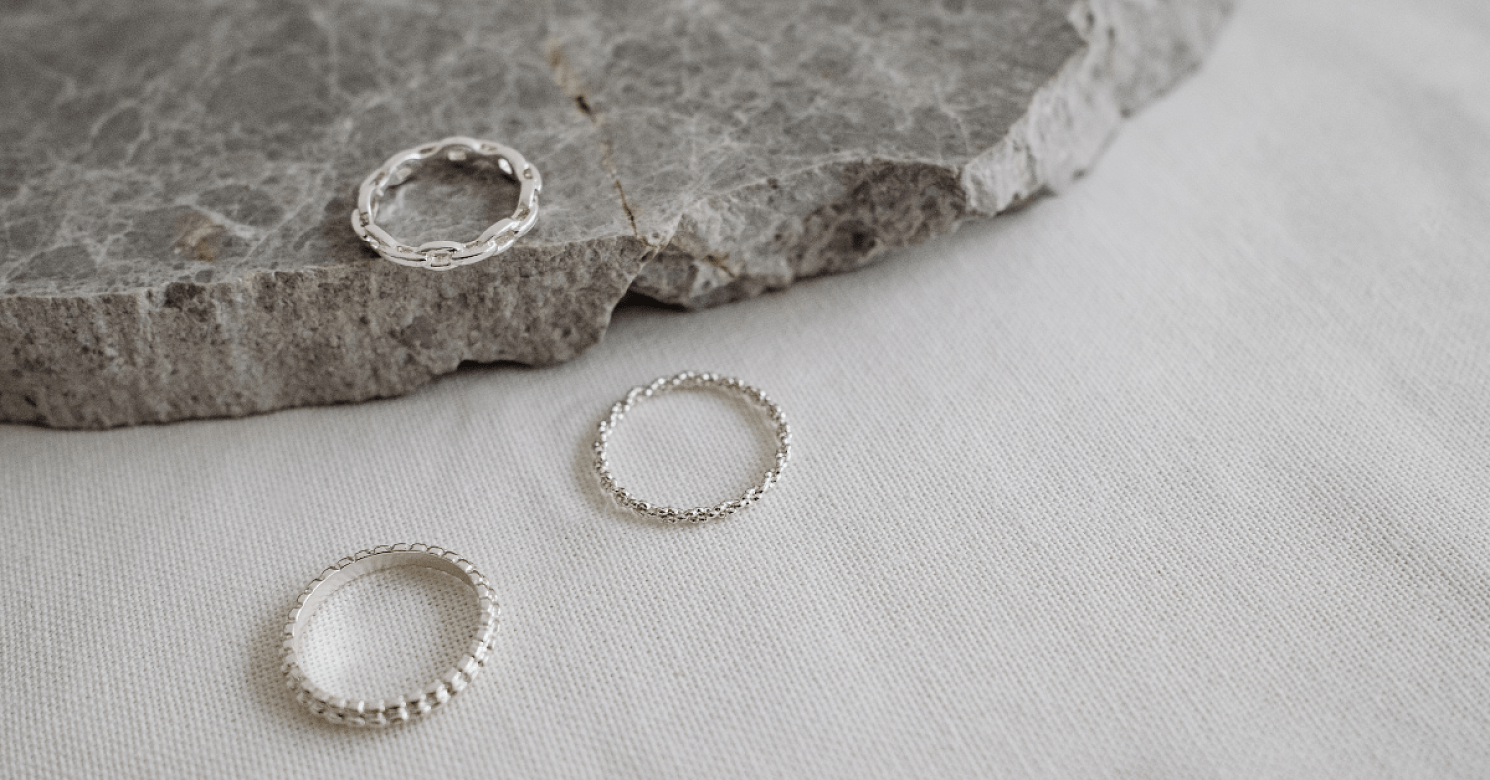 Sterling Silver vs. Stainless Steel – What's the Difference?